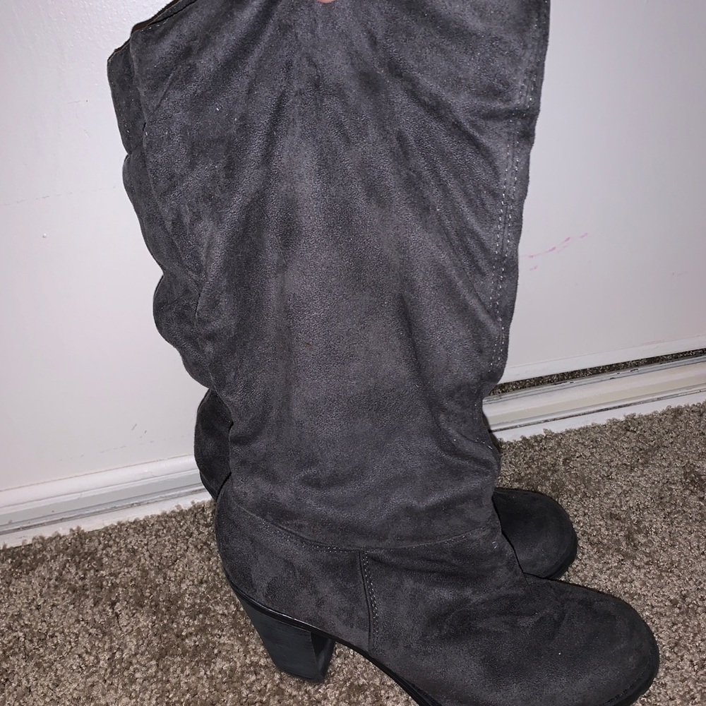 Grey boots - Picture 4 of 4